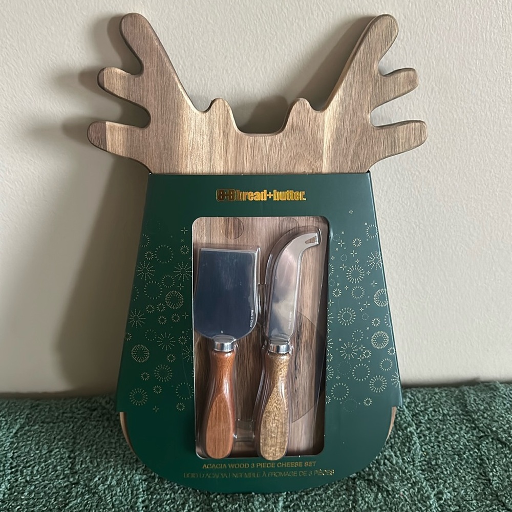 Bread & Butter Reindeer Cheese Board Knife Set Acacia Wood NEW